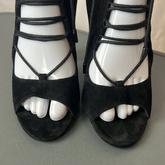 Kendall + Kylie Women's Ella Suede Lace Strappy Front Heeled Sandals Black 7.5 - Picture 7 of 15